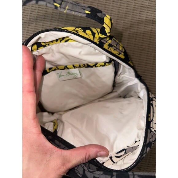 Vera Bradley lunchbox - Picture 2 of 3